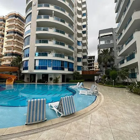 Yekta Atrium Apartment